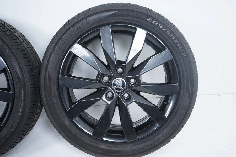 Skoda Octavia 5E Jantes complètes été Pneus été 205 50 17 pouces