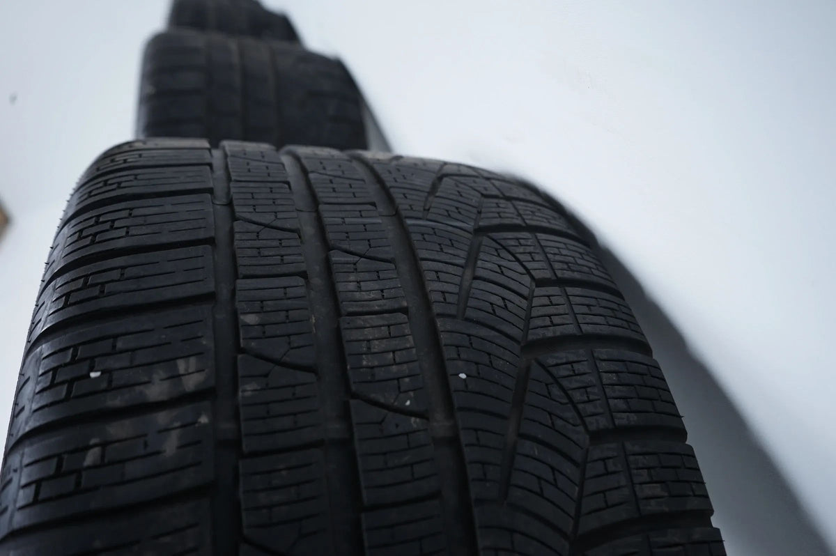 Mercedes CLS W218 Winter Wheels Winter Tires 255 35 19 Inch Detailansicht 9