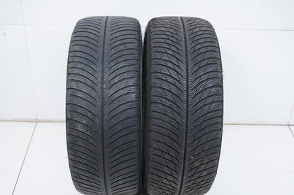 2 x Michelin winter tires 235 45 18 inch DOT22 approx. 3-5 mm MO