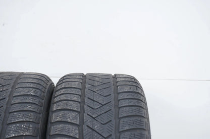 2 x Winterreifen Pirelli 225/45 R18 Zoll DOT21 ca.4mm MO RFT
