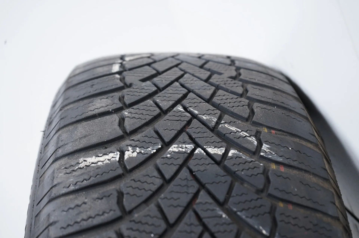 Pneus hiver 215/65/17 pouces pour VW Tiguan, Skoda Kodiaq et Audi Q3. Detailansicht 12
