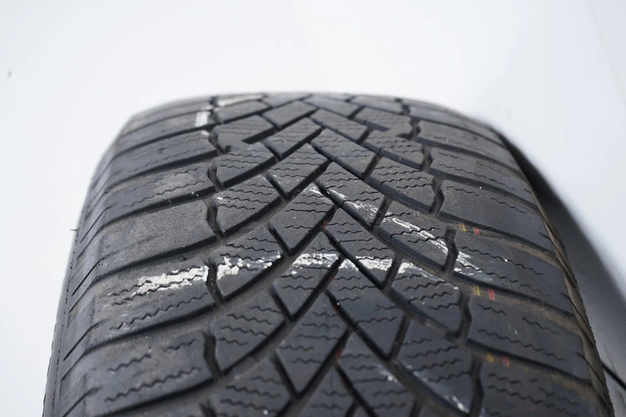 Pneus hiver 215/65/17 pouces pour VW Tiguan, Skoda Kodiaq et Audi Q3.