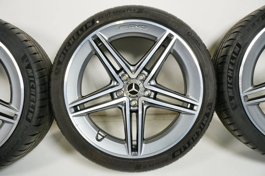 Mercedes CLA45 W118 C118 Winterräder mit neuen Winterreifen 255 35 19 Zoll
