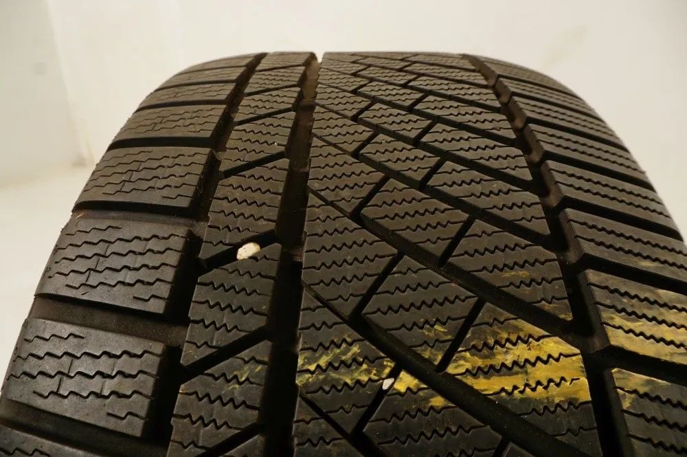 2 x pneumatici invernali Continental 255 40 18 pollici DOT18 BMW* circa 6mm Visualizzazione dettagliata 3