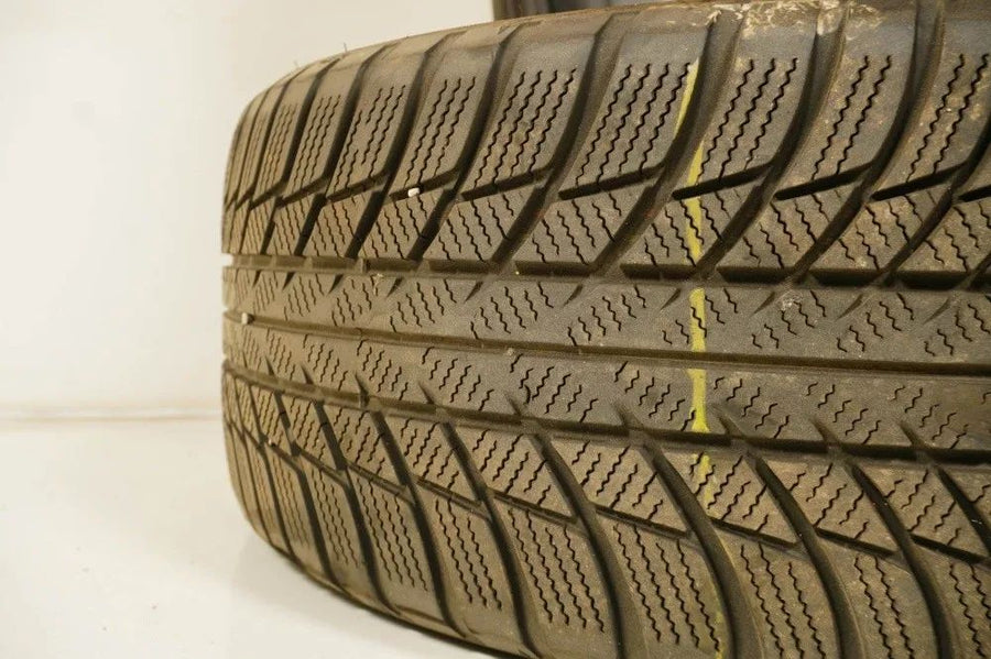 2 x Winterreifen Bridgestone 225 45 18 Zoll DOT21/19 ca.4mm MO