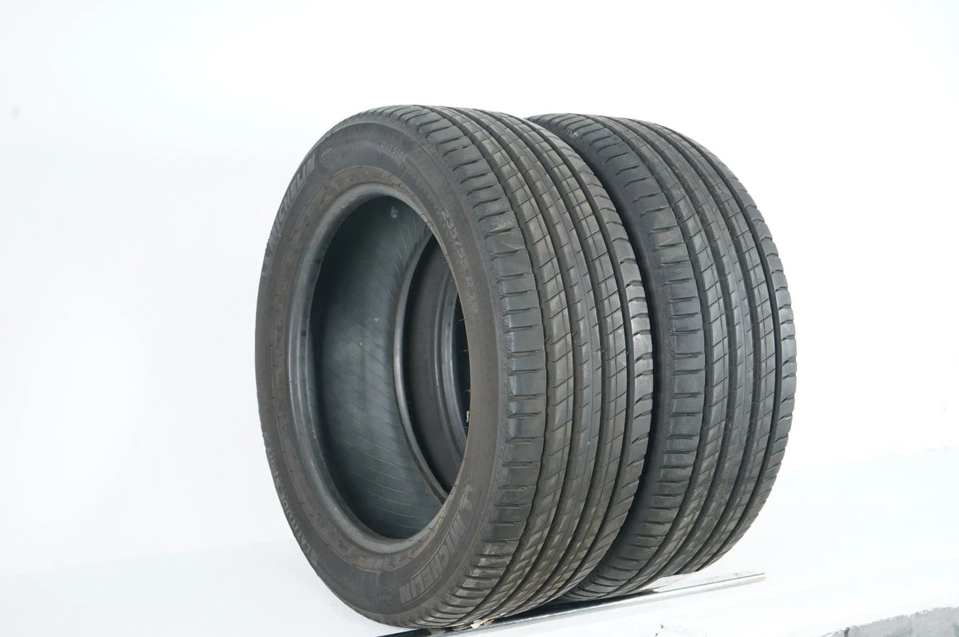 2 x Michelin summer tires 235 55 19 inch DOT22 approx. 7 mm tread depth