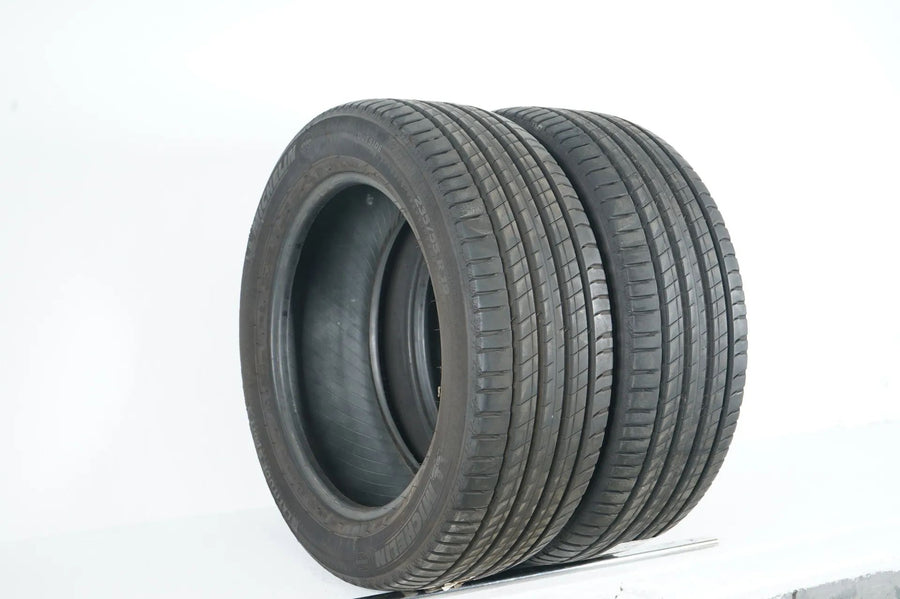 2 x Michelin summer tires 235 55 19 inch DOT22 approx. 7 mm tread depth