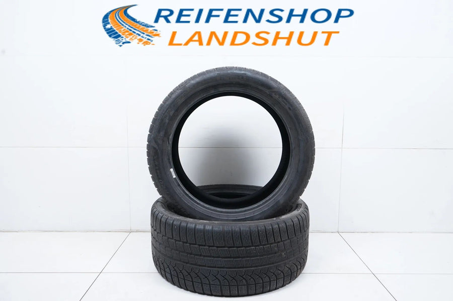 2 pneus hiver Pirelli 285/40/20 pouces, profondeur de sculpture d'environ 4 mm, homologués DOT23 BMW*