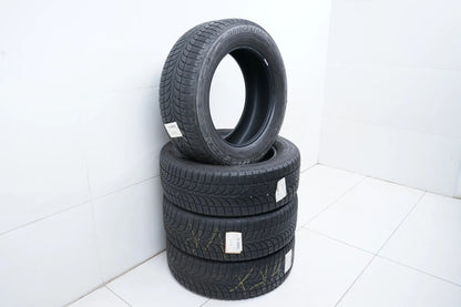 4x pneumatici invernali Bridgestone 235 60 18 pollici DOT19/18 MO circa 4mm