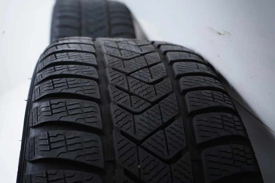 Mercedes C-Class W206 winter tires/wheels 225/45/18 inch