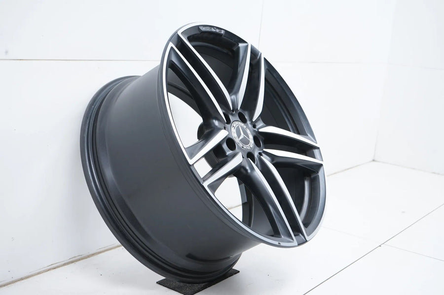 1 x Mercedes E63 AMG W213 Alufelge 20 Zoll A2134012800 9,5J