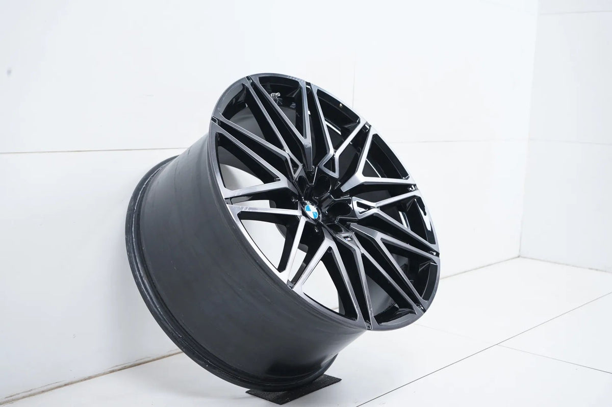 1 x BMW X5M F95 X6M F96 Alloy Wheel 22 Inch M818 8093564 11.5J ET43 Detailansicht 4