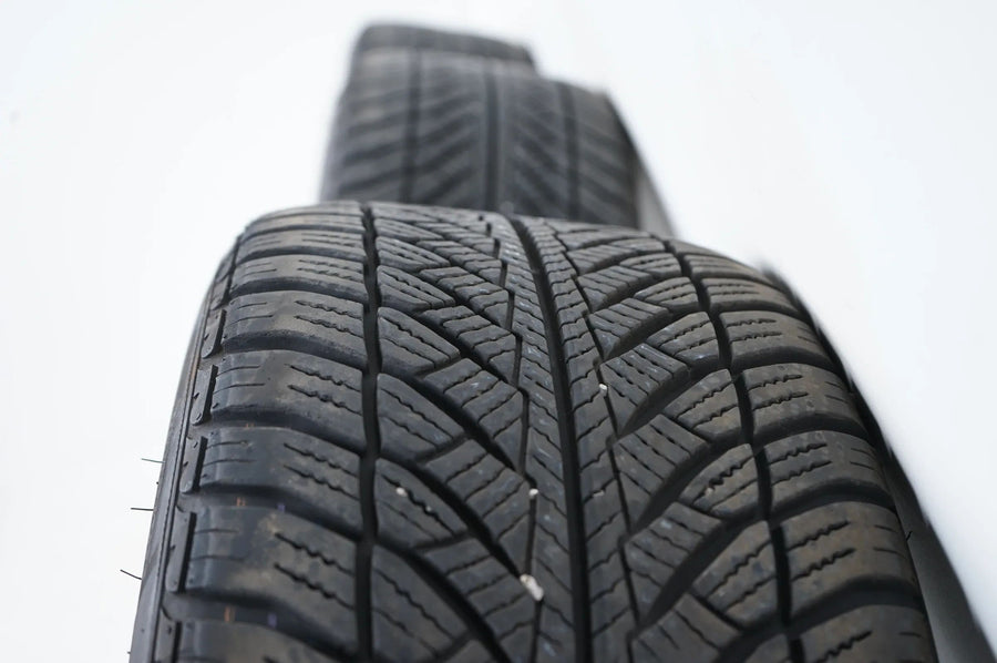BMW Serie 5 G30 G31 pneumatici invernali ruote invernali 245 45 18 pollici 632