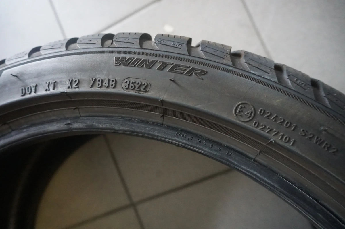 1 X 225 40 R19 93H Winterreifen Pirelli Winter SottoZero 3 MO 2022 7mm Detailansicht 6