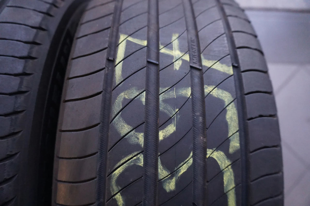 2 X 215 55 R17 94V Pneus été Michelin Primacy 4 2023 3mm Detailansicht 2