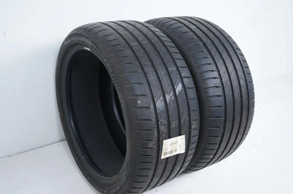 2 x Pneus d'été de démonstration Bridgestone 285 35 20 pouces DOT21 MO