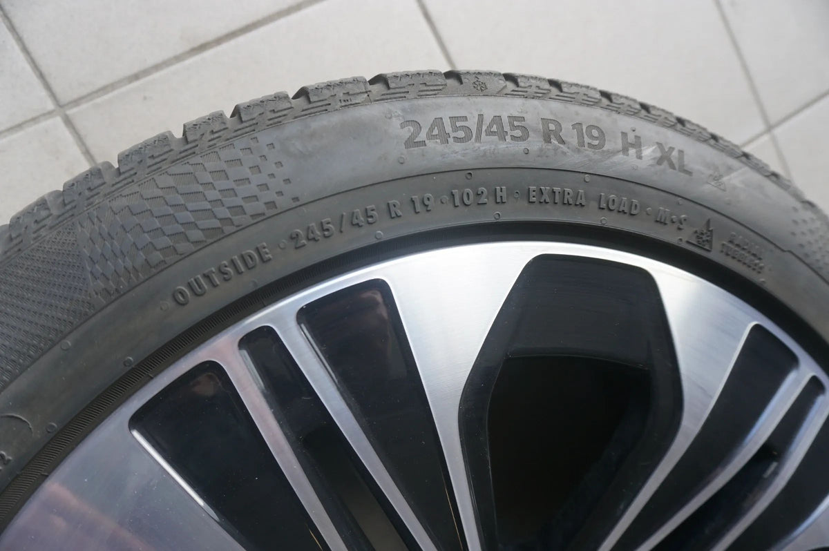 Original Mercedes E-Klasse W214 S214 Alufelgen Winterreifen 245 45 R19 Zoll Detailansicht 3