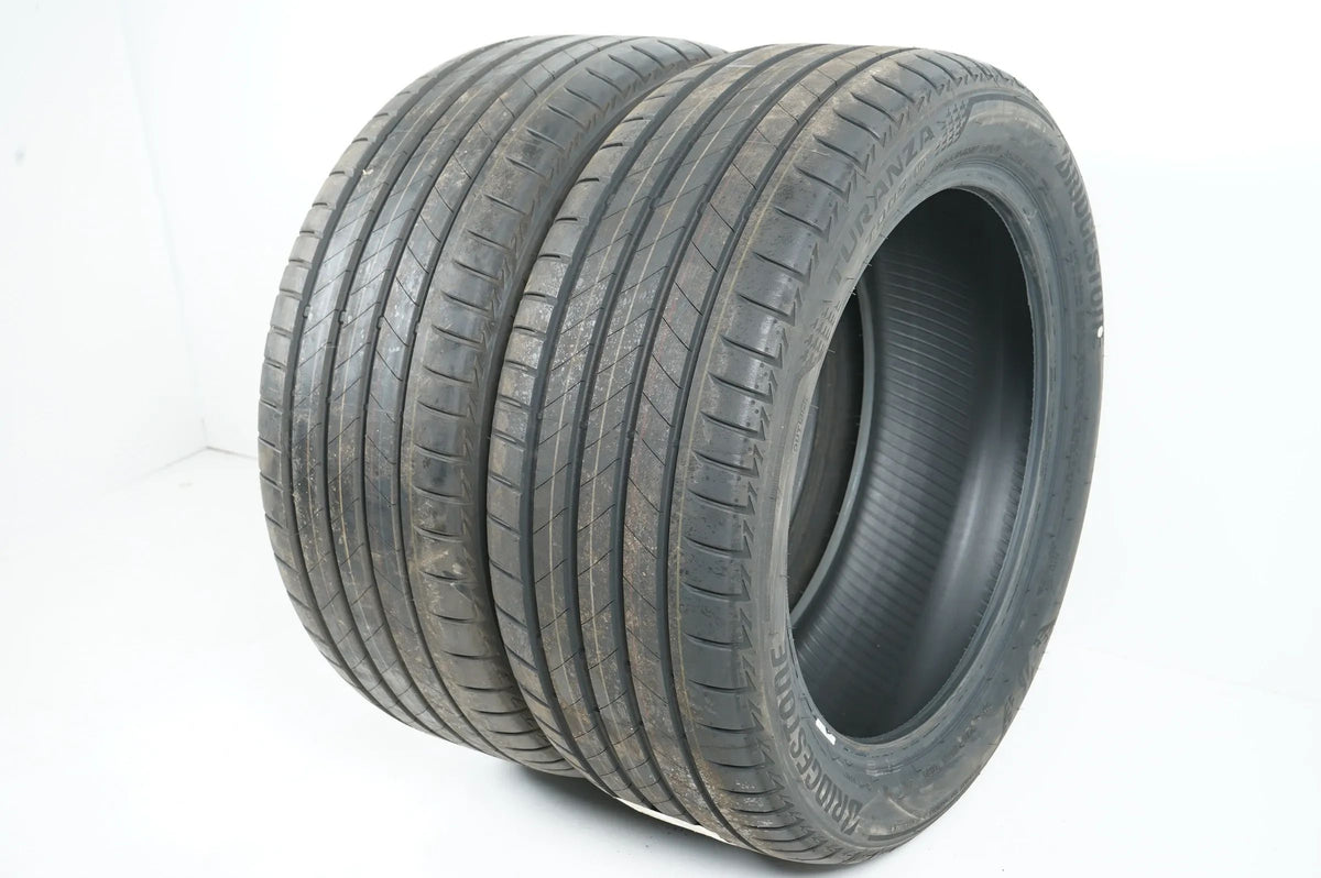2 x pneus d'été de démonstration Bridgestone 255 45 19 pouces DOT22 MO Vue détaillée 3