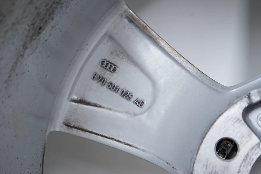Audi A3 8V Winterreifen Winterräder 205 50 17 Zoll 8V0601025AD