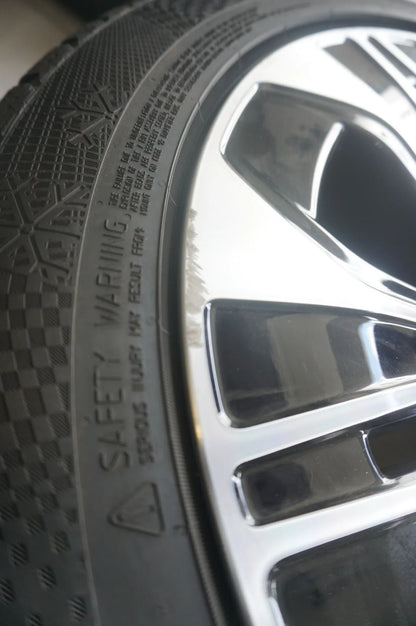 Original Mercedes E-Klasse W214 S214 Alufelgen Winterreifen 245 45 R19 Zoll