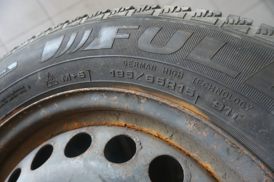 Original VW Golf 5 6 V VI Felgen Winterräder Winterreifen 195 65 R15 2016 7mm