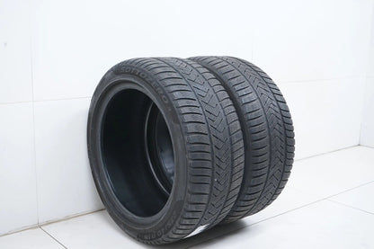 2x Winterreifen 275 40 18 Zoll Pirelli ca.4 mm DOT21/19 MO