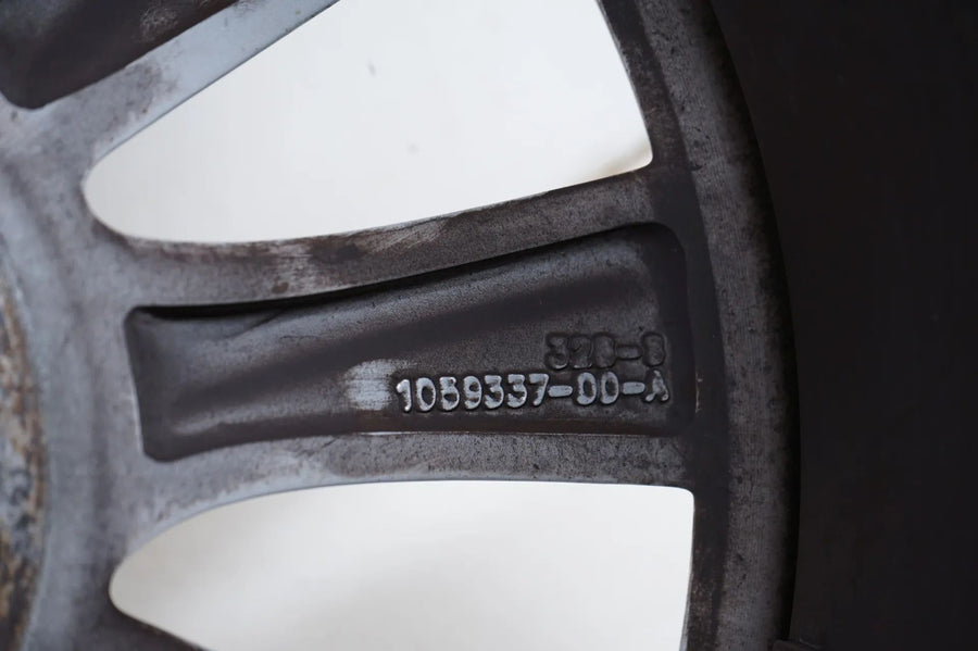 1 x Original Tesla Model S Alufelge 19 Zoll 1059337-00-A 8J ET40