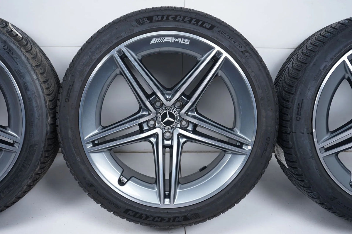 Mercedes AMG GT X290 W290 Winterreifen Winterräder 20 Zoll 4 Door Detailansicht 5
