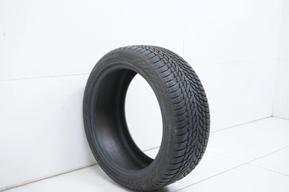 1 x Nokian winter tire 225 45 18 inch DOT19 approx. 7 mm tread depth