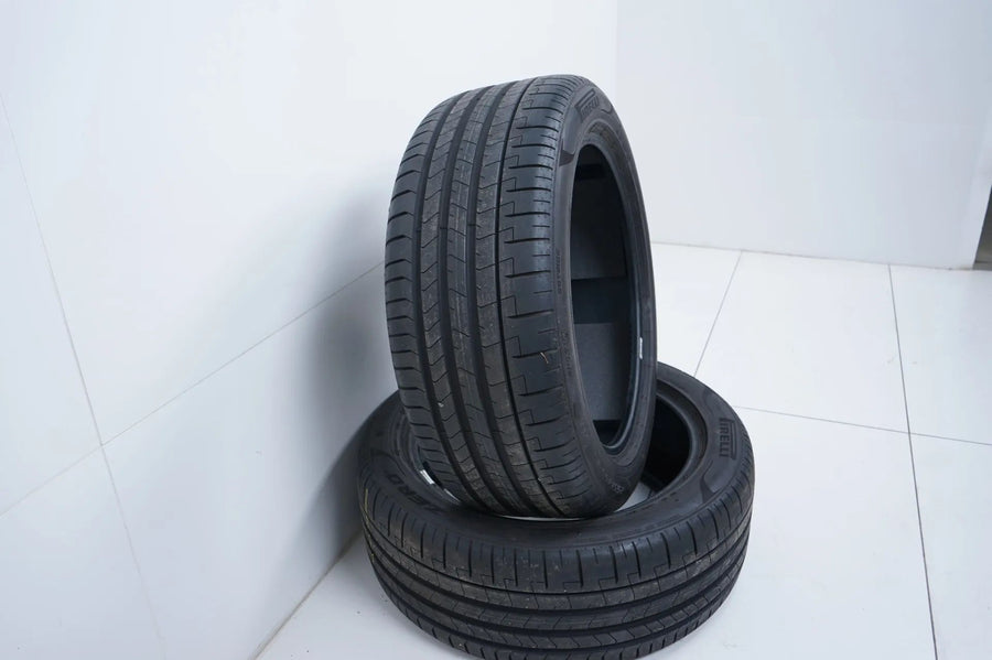 2 x Summer tires 255 45 19 inch Pirelli DOT22 approx. 7 mm MO