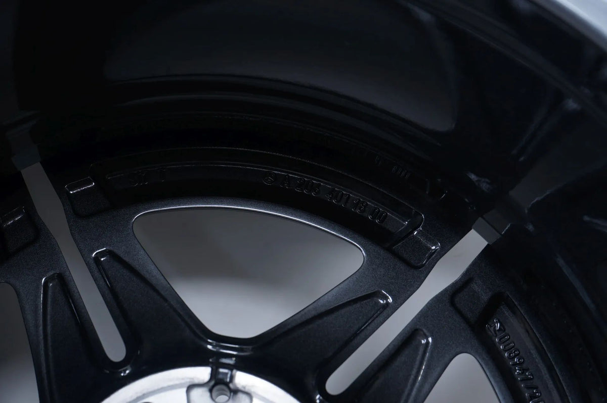 Mercedes C-Class W206 summer tires, summer wheels AMG 18 inch Detailansicht 14