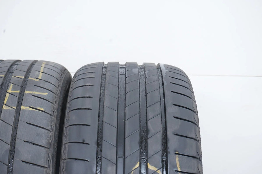 2x Bridgestone summer tires 255 40 18 inch DOT20 approx. 5.5mm tread depth RFT