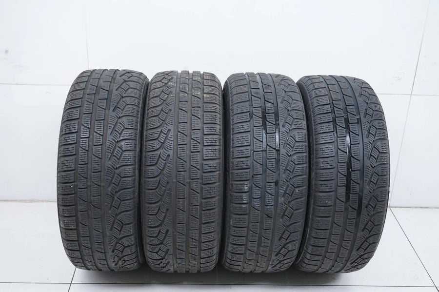 4x Winterreifen Pirelli 215 45 18 Zoll DOT18 ca.6mm MO