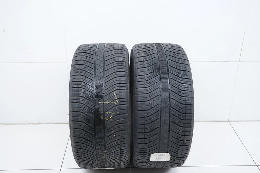 2 pneus hiver Michelin DOT20 MO 295/40/20 pouces, profondeur de sculpture d'environ 4 mm