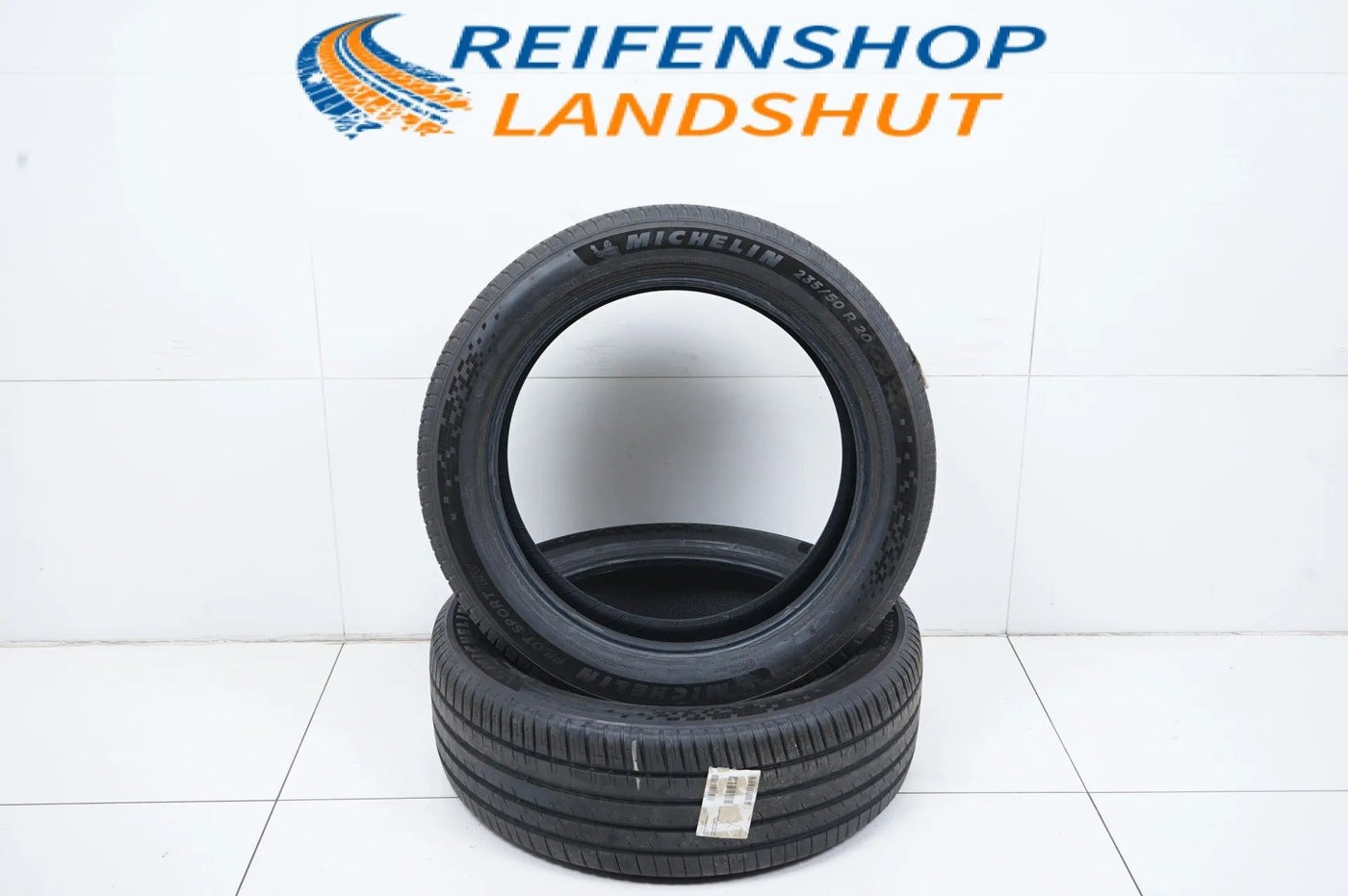 2 x summer tires 235 50 20 inch Michelin DOT22 approx. 6 mm tread depth