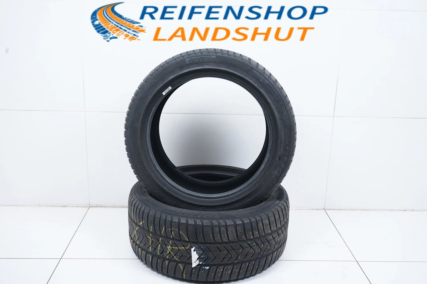 2x Winterreifen 275 40 18 Zoll Pirelli ca.4 mm DOT19 MO