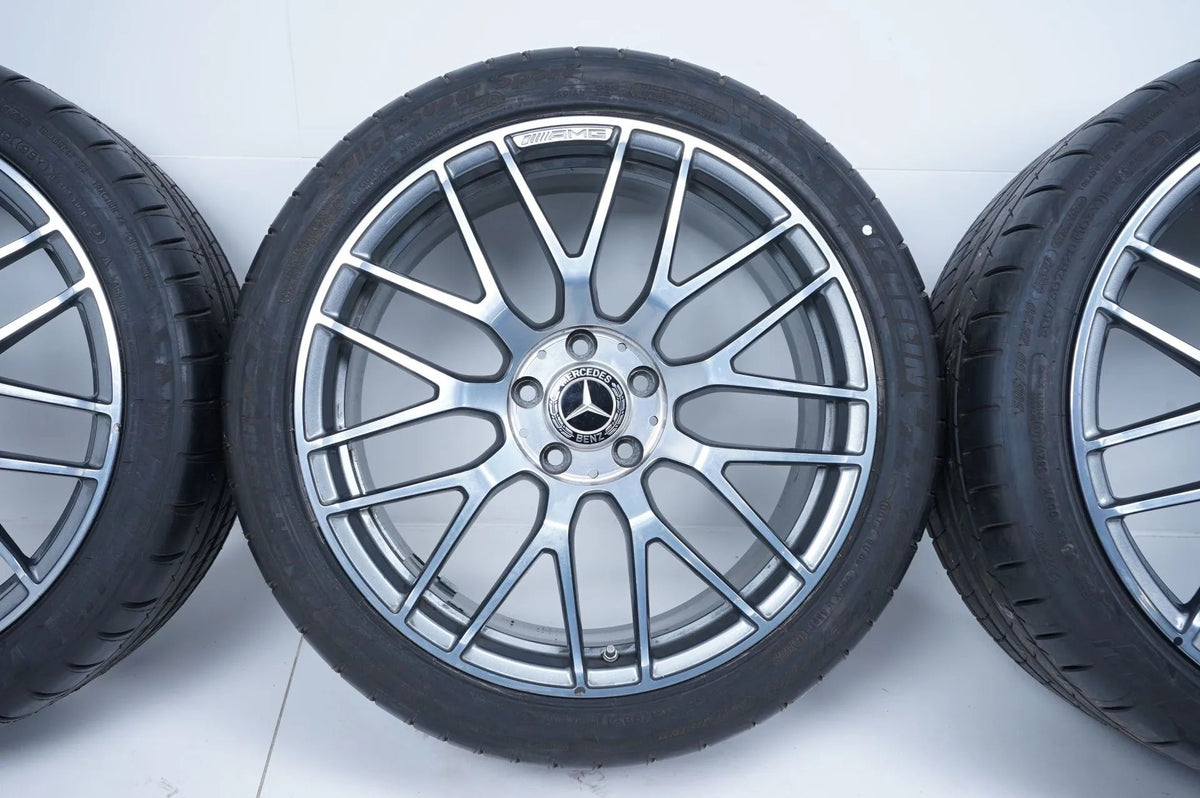 Like New Mercedes GTC C190 W190 AMG Summer Wheels 19/20 inch Detailansicht 5