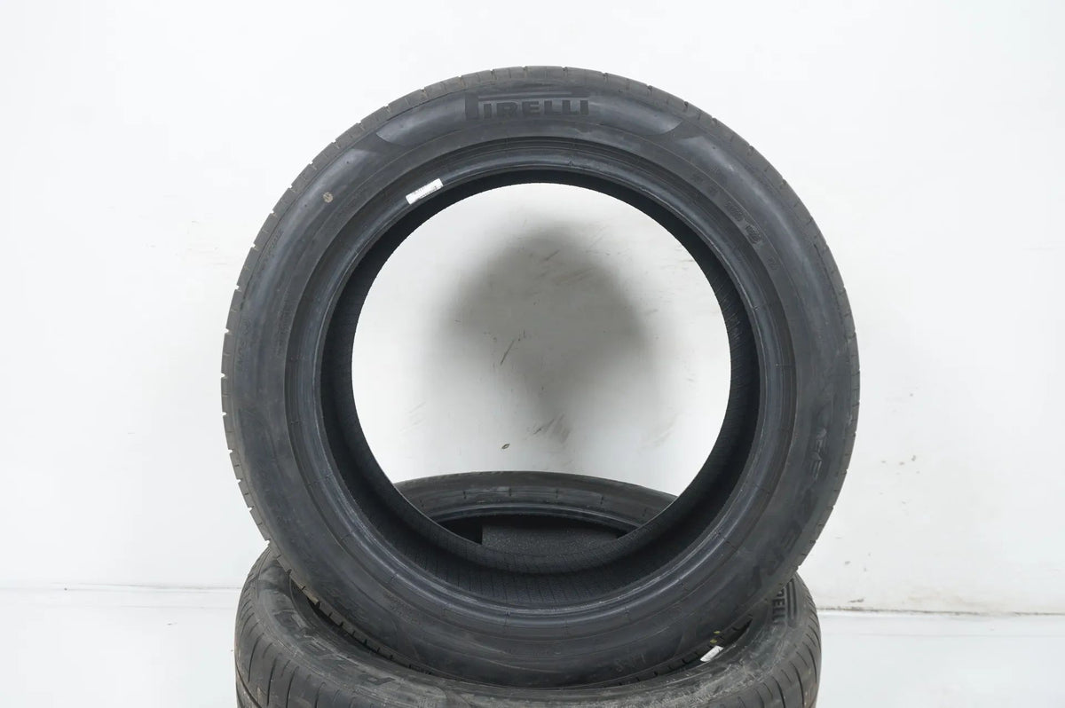 2 pneus été Pirelli DOT20 255/45/19 pouces, profondeur de sculpture d'environ 5,5 mm. Vue détaillée 2