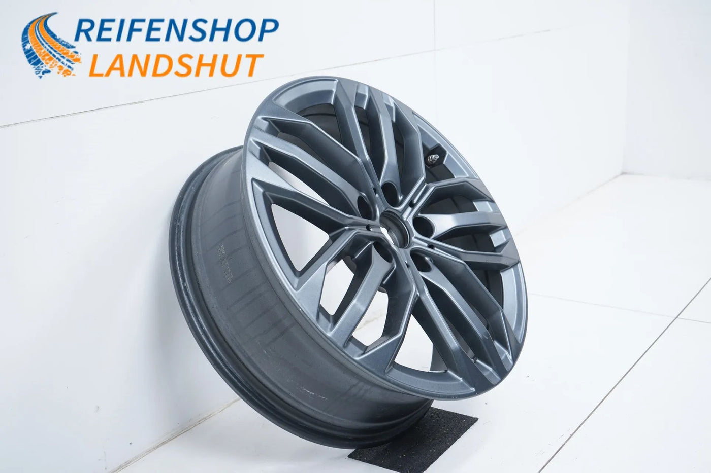 1 x Original BMW X1 X2 U11 U10 Alloy Wheel 18 Inch 879 6898046 6.5J