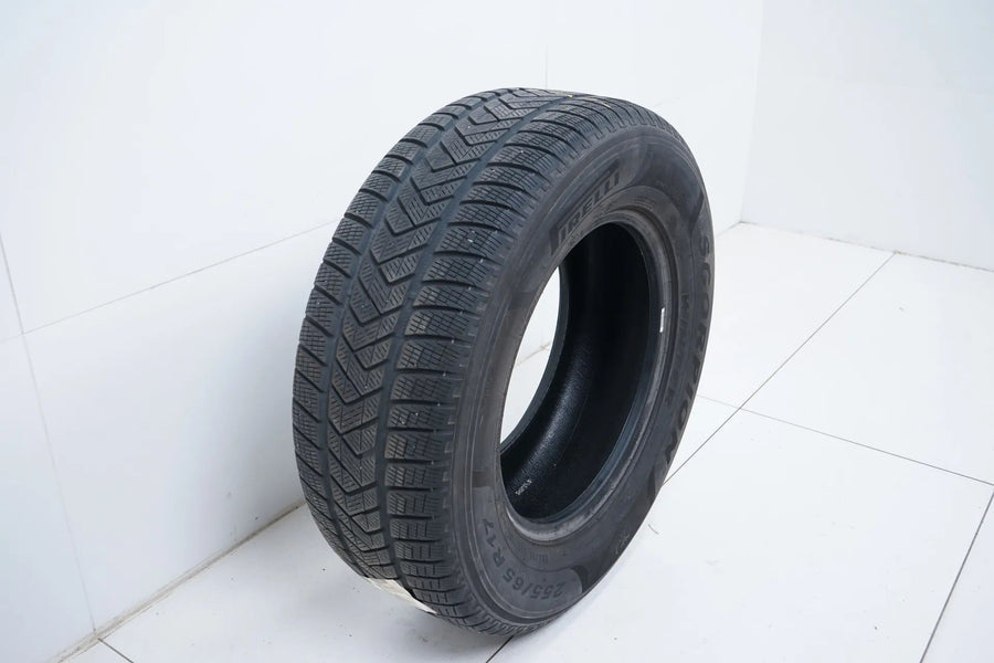 1x Winter tire 255 65 17 inch Pirelli DOT17 MO approx. 5mm tread depth
