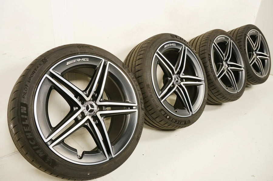 Mercedes E63 AMG W213 letní pneumatiky letní kola 20 palců