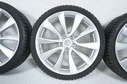 Like new Tesla Model 3 winter wheels 235/35/20 inch with sensors (valid until 2020)