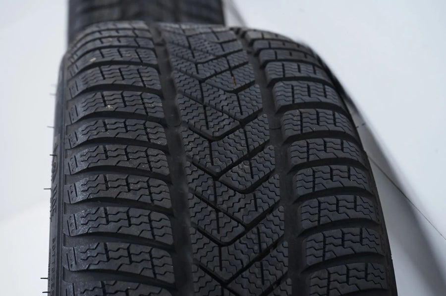 Pneus/jantes hiver 245/40/19 pouces pour Mercedes Classe CLS W257