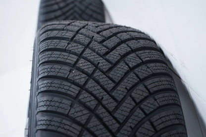 Nuovi pneumatici invernali ruote invernali MINI F65 F66 F67 215 45 17 pollici