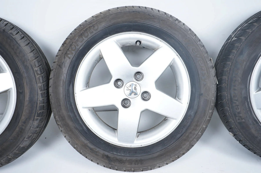 Original Peugeot 207 Winterräder mit neuen Winterreifen 185 65 15 Zoll