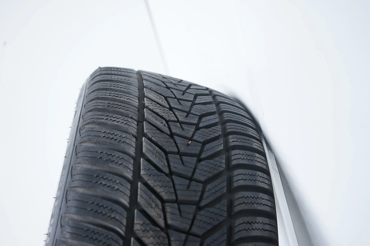 Audi A4 S4 8W B9 Winter Wheels Winter Tires 225 45 18 Inch 7mm 8W0601025ED Detailansicht 12