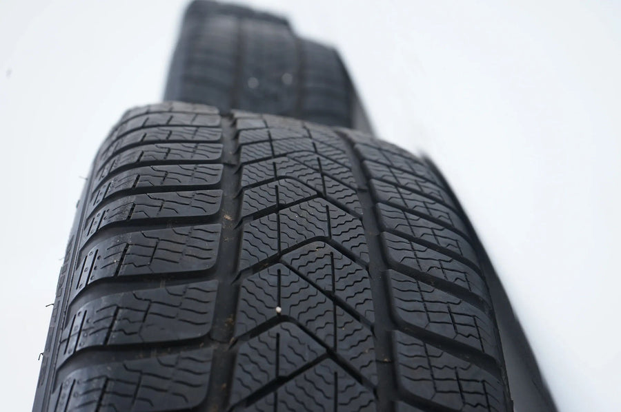 Mercedes třídy A B W177 B247 zimní kola zimní pneumatiky 18 palců