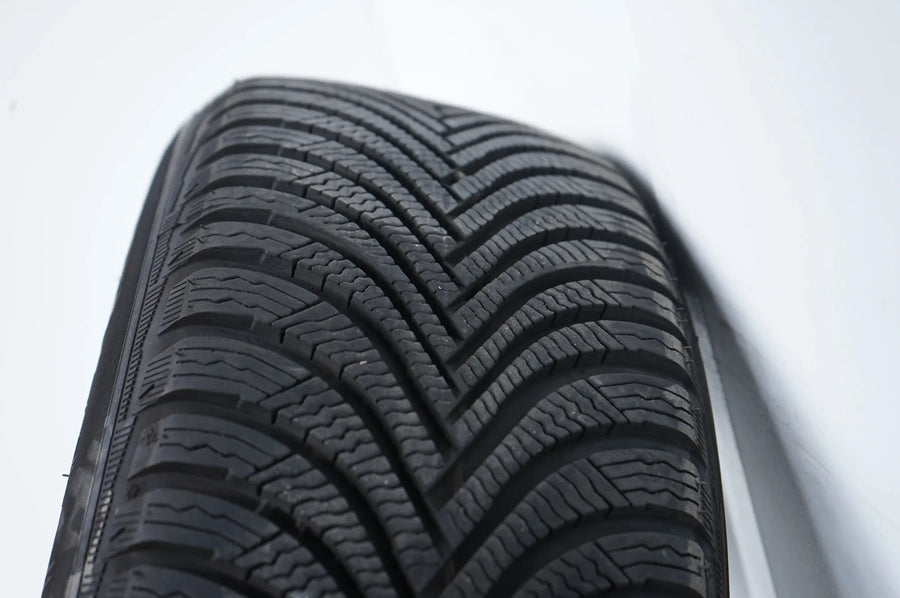 Like New Audi A1 2GB Winter Wheels Winter Tires 205 60 16 Inch 8mm
