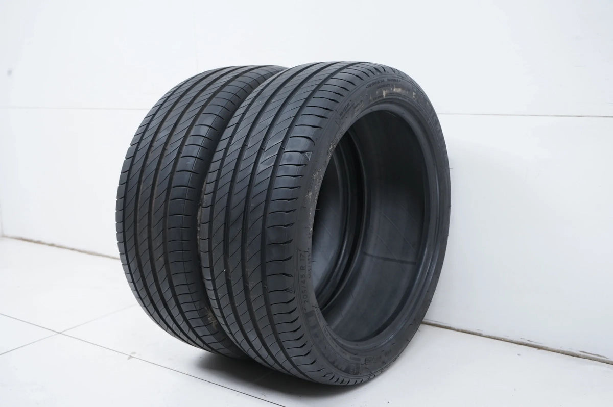 2 x Pneus été Michelin 205 45 17 pouces DOT21 environ 6mm Vue détaillée 3