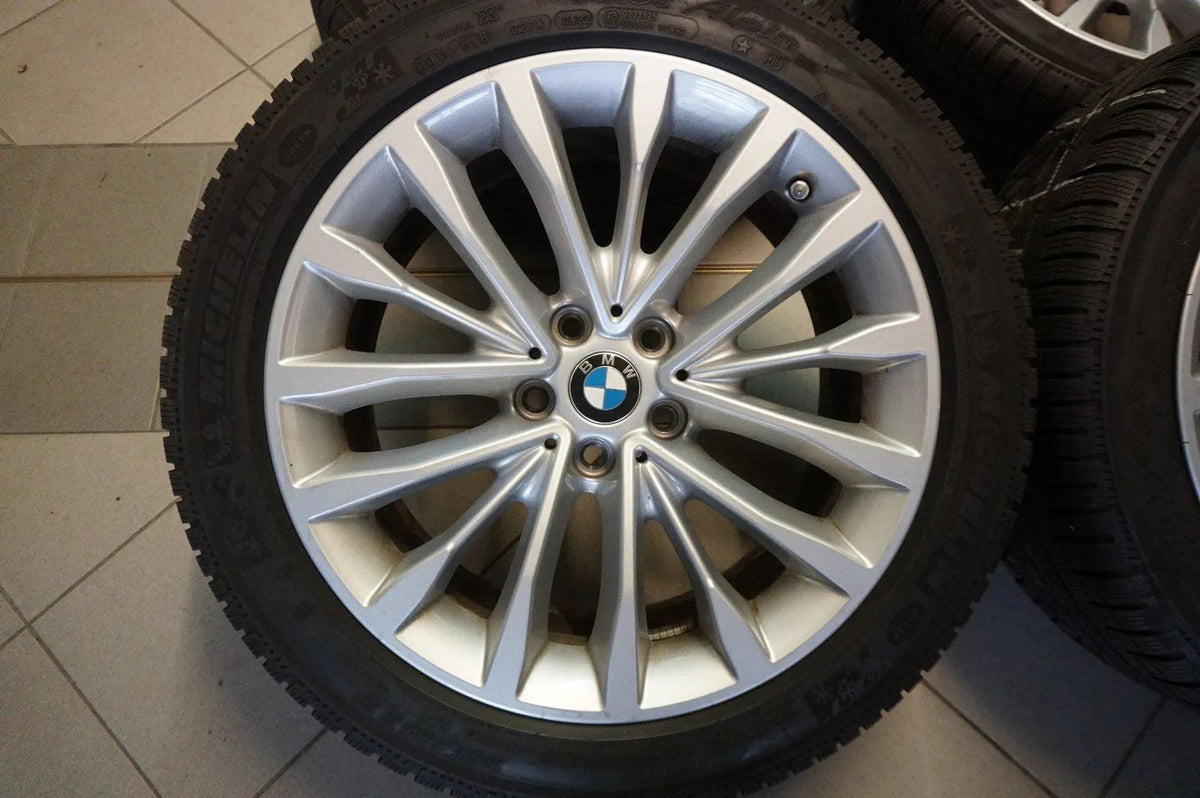 Originální hliníková kola BMW řady 5 G30 G31, zimní kola a zimní pneumatiky 245 45 R18 palců Detailní zobrazení 2